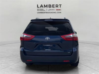 2020 TOYOTA TRUCK SIENNA LE