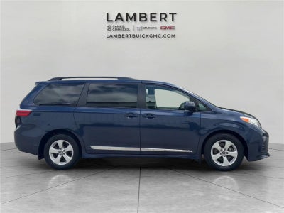 2020 TOYOTA TRUCK SIENNA LE