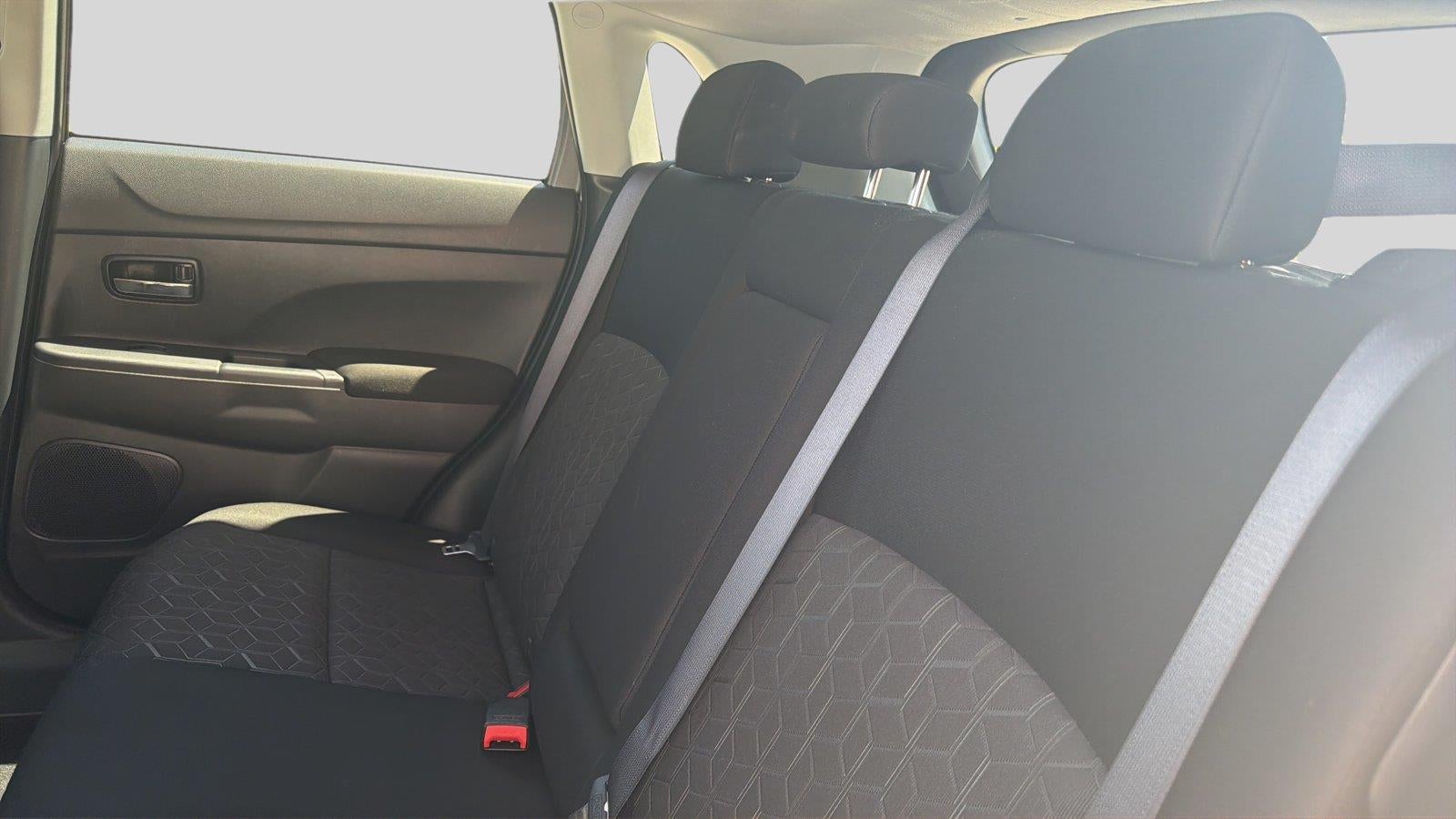 2023 Mitsubishi Outlander Sport ES