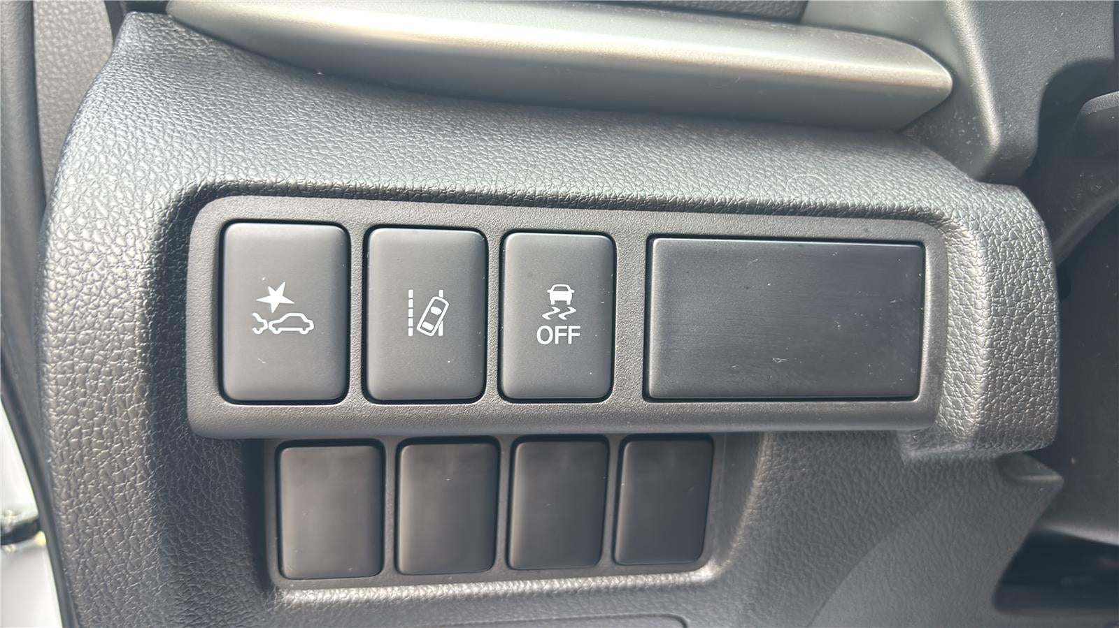 2025 Mitsubishi Eclipse Cross ES