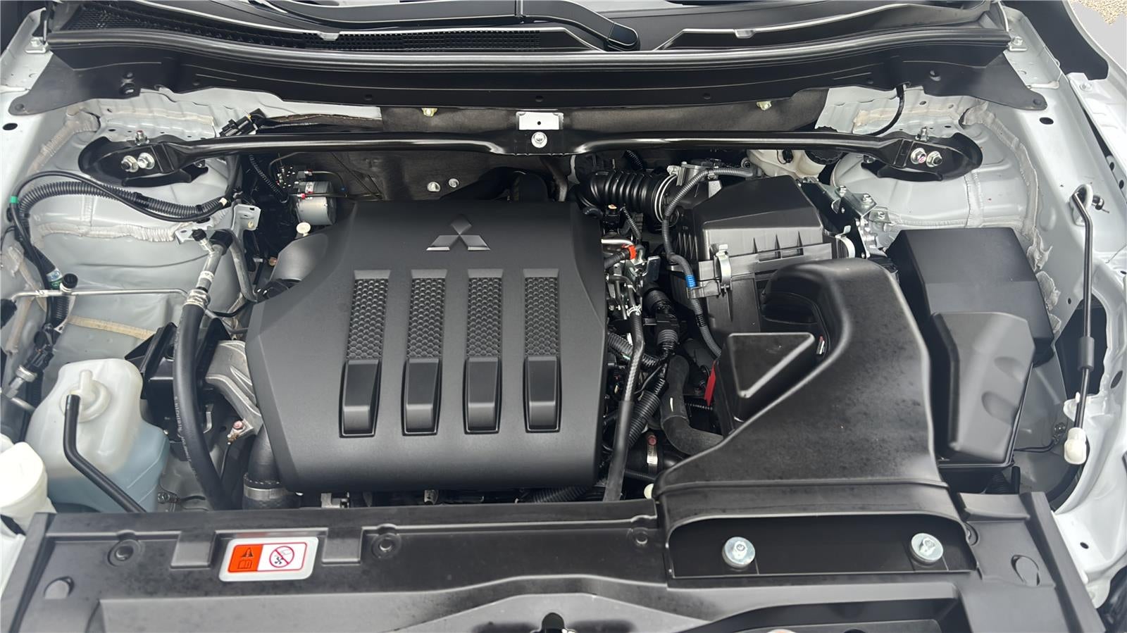 2025 Mitsubishi Eclipse Cross ES