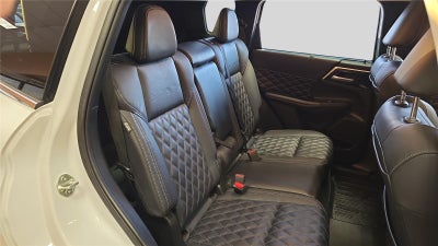 2023 Mitsubishi Outlander SEL