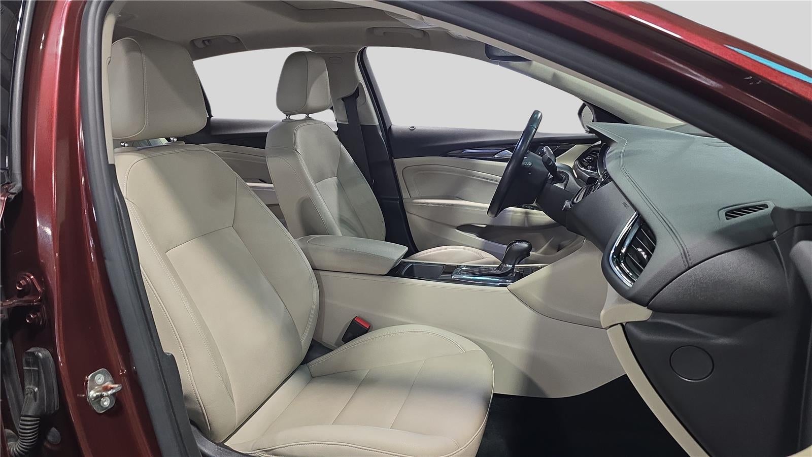 2018 Buick Regal Sportback Essence