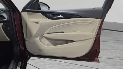 2018 Buick Regal Sportback Essence
