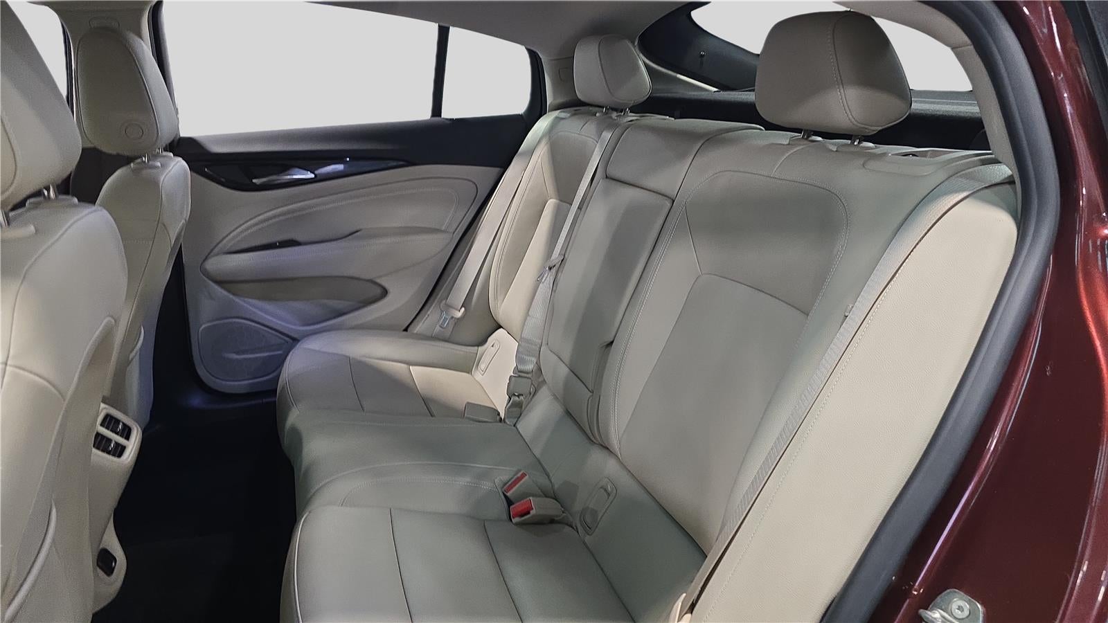 2018 Buick Regal Sportback Essence