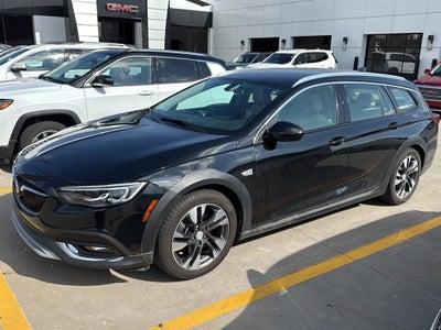 2018 Buick Regal TourX Essence