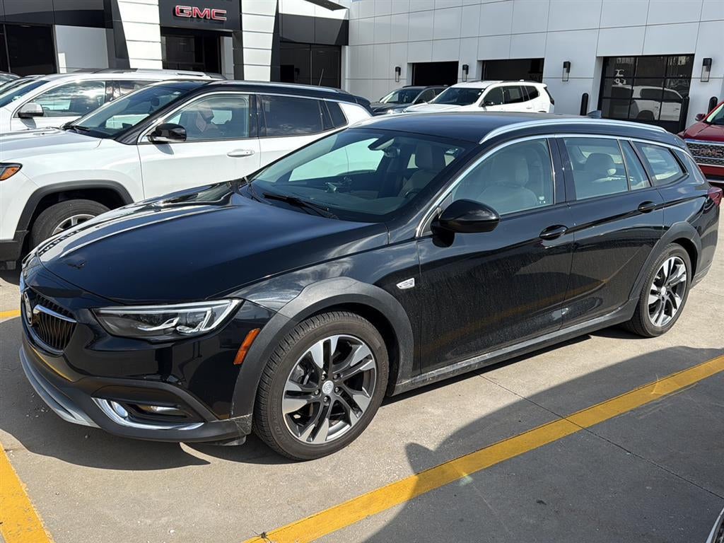 2018 Buick Regal TourX Essence