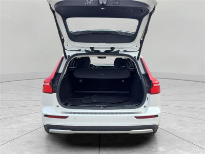 2025 Volvo V60 Cross Country Plus