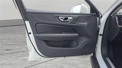 2025 Volvo V60 Cross Country Plus