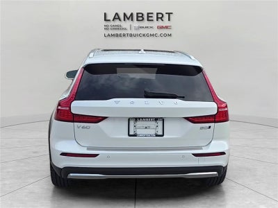 2025 Volvo V60 Cross Country Plus
