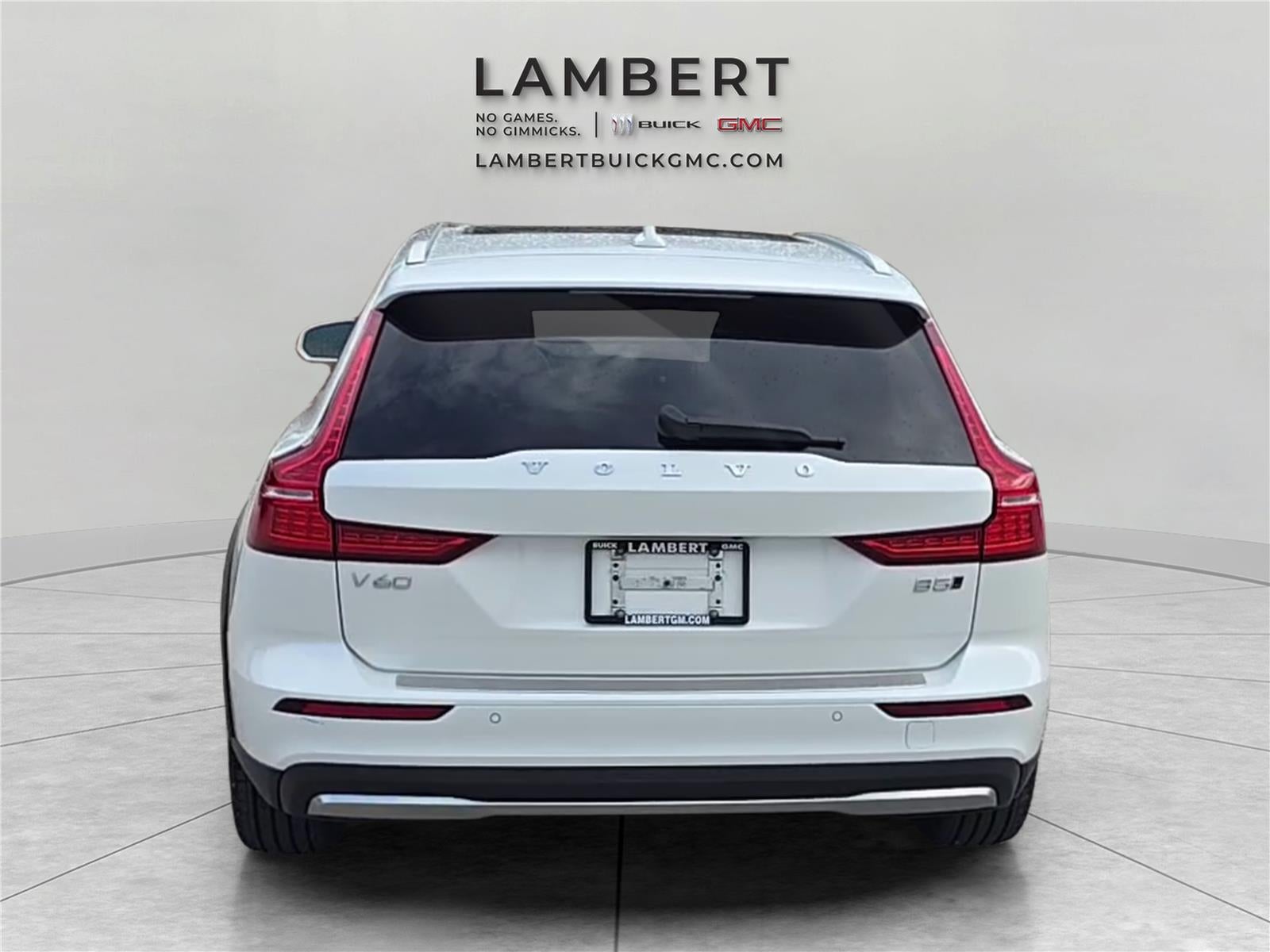 2025 Volvo V60 Cross Country Plus