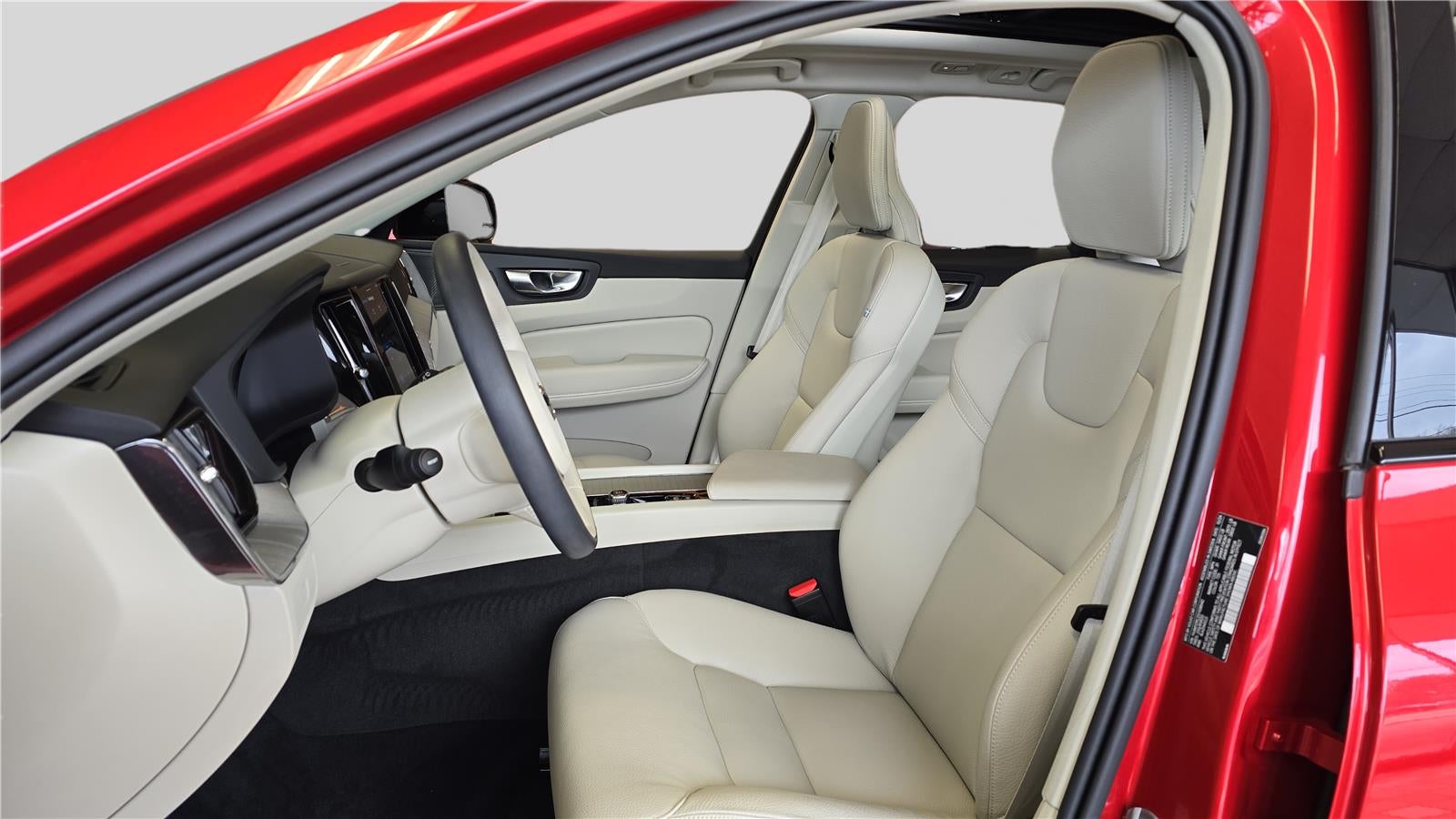 2025 Volvo XC60 Plus