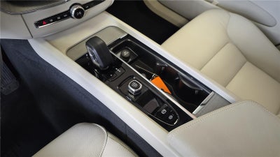 2025 Volvo XC60 Plus