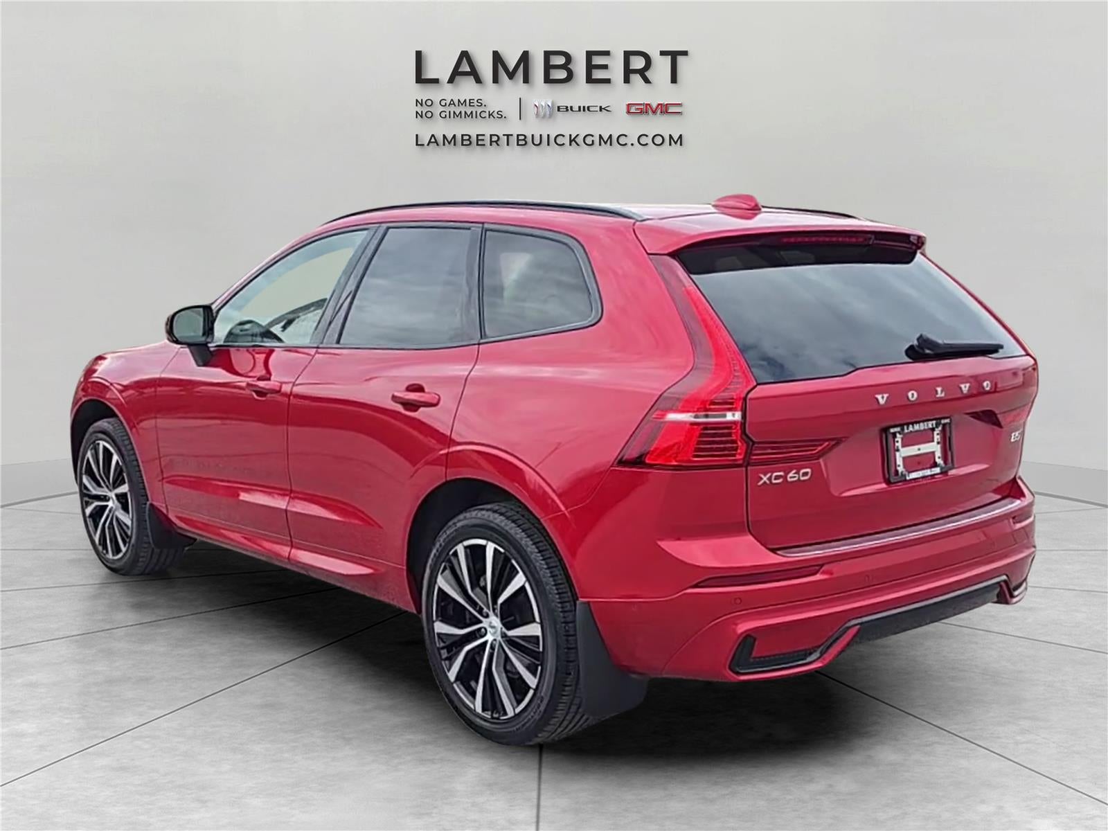 2025 Volvo XC60 Plus